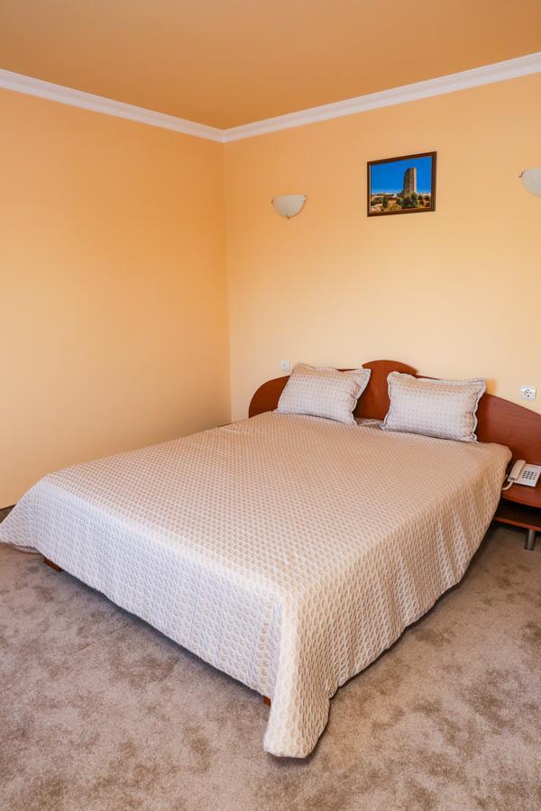 Hotel Bulgaria Kurdzhali Bagian luar foto