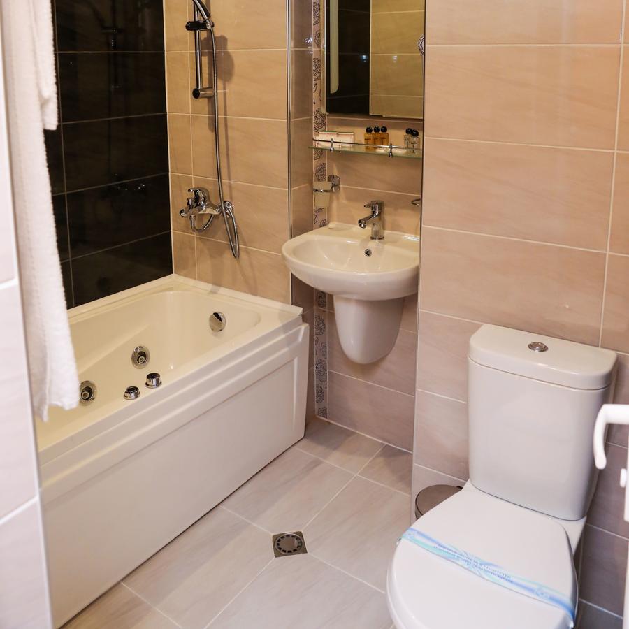 Hotel Bulgaria Kurdzhali Bagian luar foto